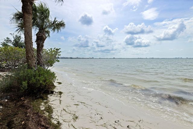 4737 DOLPHIN CAY LANE S 401, St Petersburg, FL 33711
