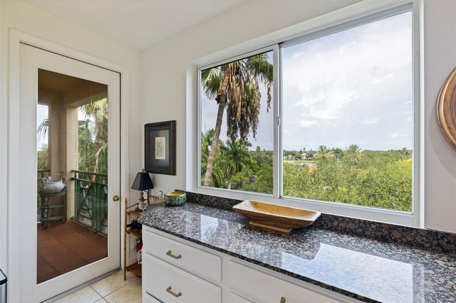 4737 DOLPHIN CAY LANE S 401, St Petersburg, FL 33711