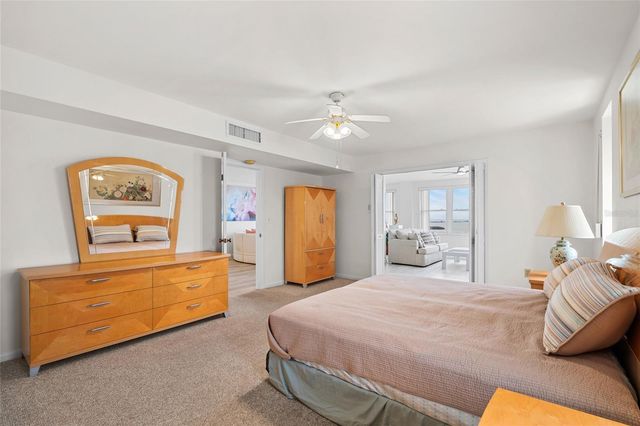 5200 BRITTANY DRIVE S 1809, St Petersburg, FL 33715