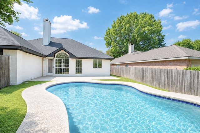 8260 Edgewater Drive, Frisco, TX 75034