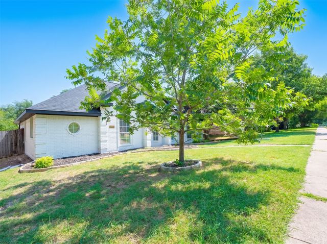 8260 Edgewater Drive, Frisco, TX 75034