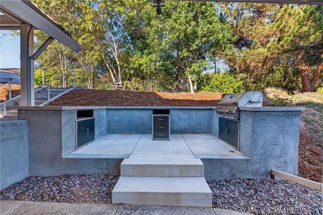 2098 Vista Valle Verde, Fallbrook, CA 92028