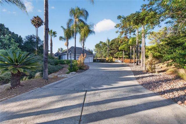 2098 Vista Valle Verde, Fallbrook, CA 92028
