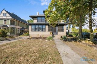 210 W Wooster Street, Bowling Green, OH 43402