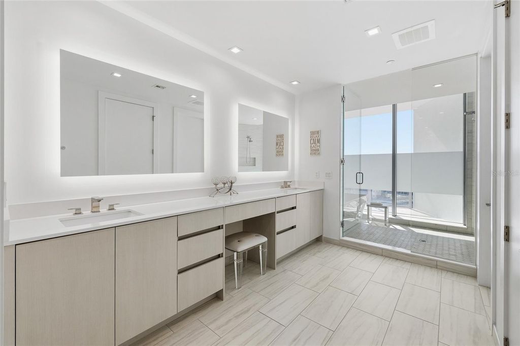 Image 38 of property listing at 5120 MARINA WAY 8804, Tampa, FL 33611