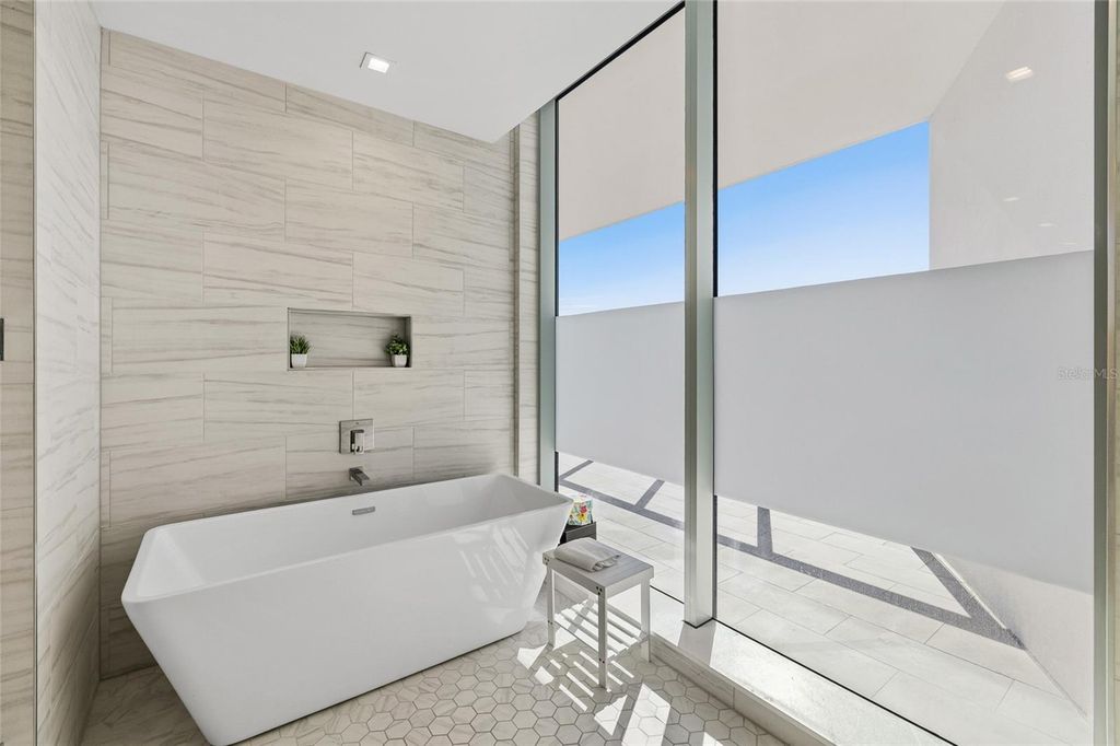 Image 41 of property listing at 5120 MARINA WAY 8804, Tampa, FL 33611