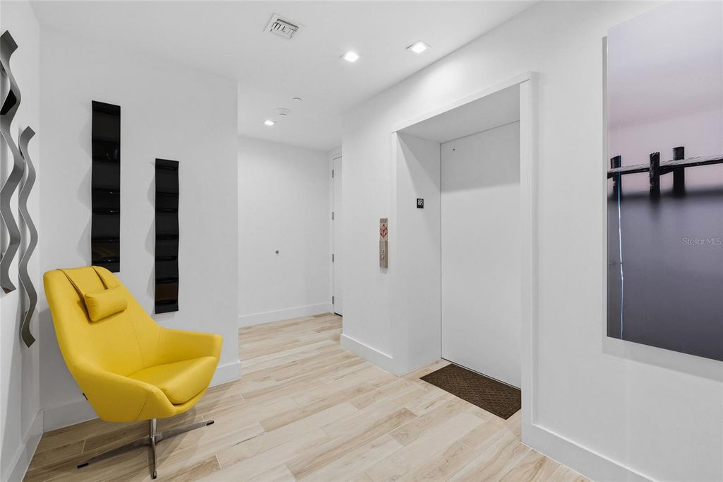 Image 9 of property listing at 5120 MARINA WAY 8804, Tampa, FL 33611