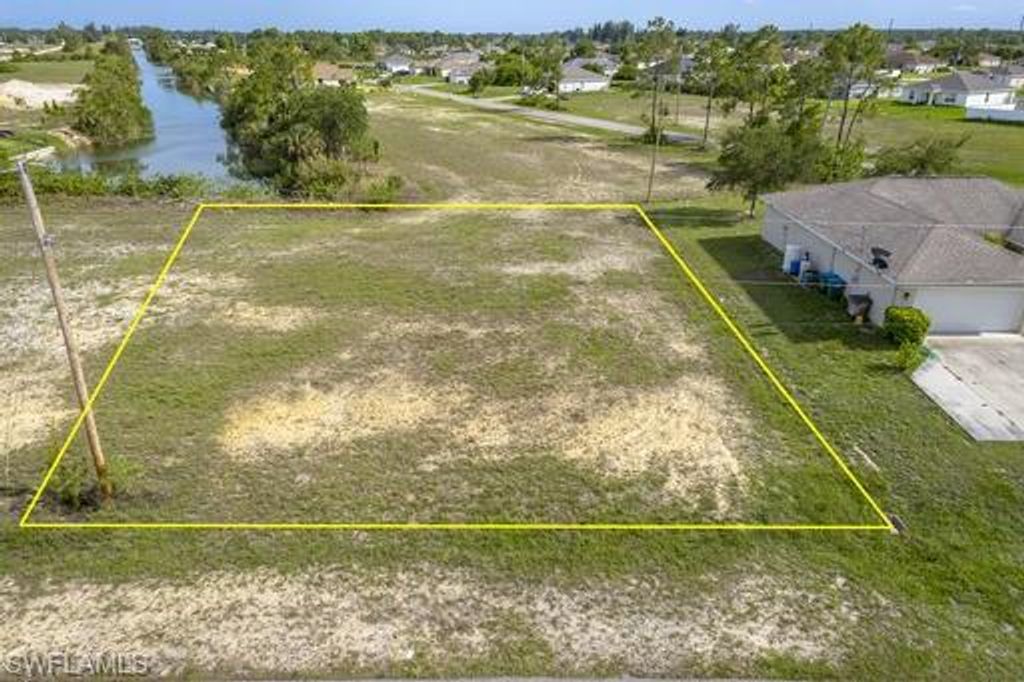 916 Durden PKY, CAPE CORAL, FL 33909 — photo 5
