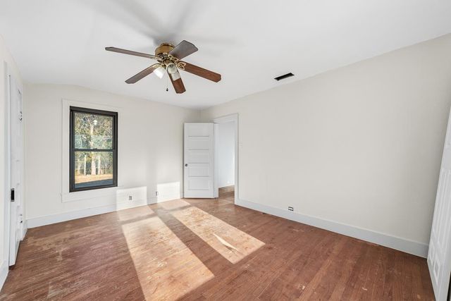 332 Powell Ave, Kerrville, TX 78028