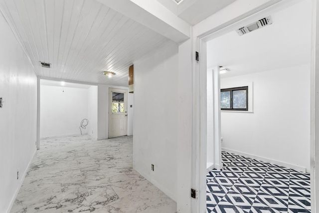 332 Powell Ave, Kerrville, TX 78028