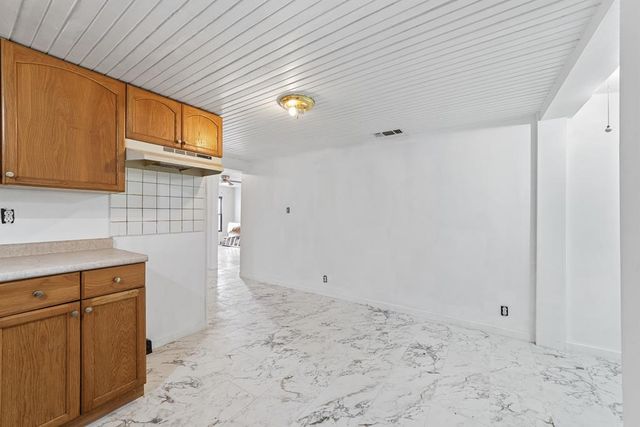 332 Powell Ave, Kerrville, TX 78028