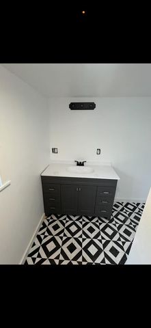 332 Powell Ave, Kerrville, TX 78028