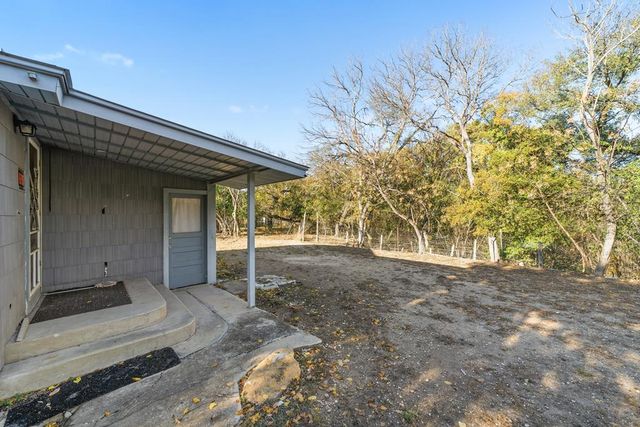332 Powell Ave, Kerrville, TX 78028