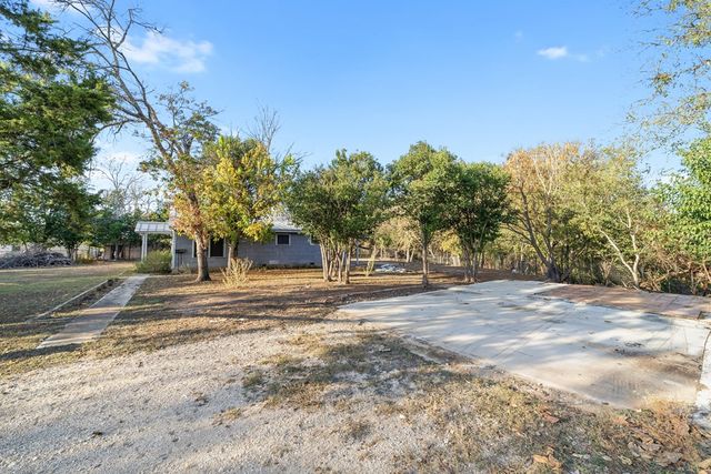 332 Powell Ave, Kerrville, TX 78028