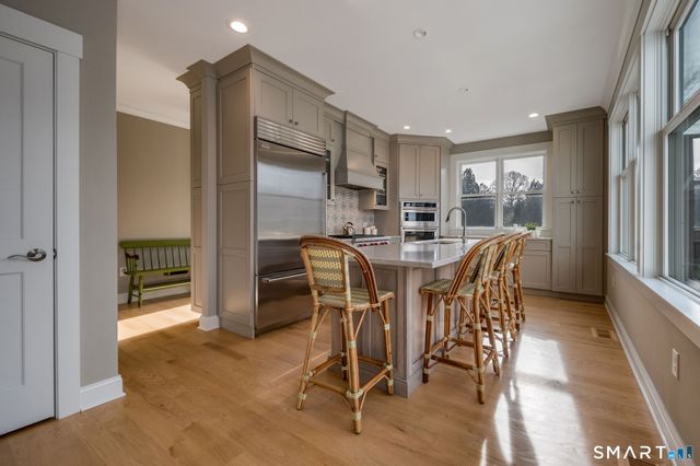 908 Boston Post Road 908, Madison, CT 06443