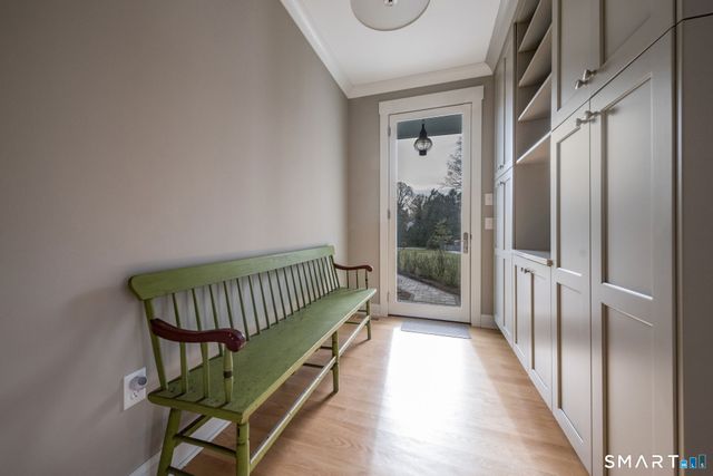 908 Boston Post Road 908, Madison, CT 06443