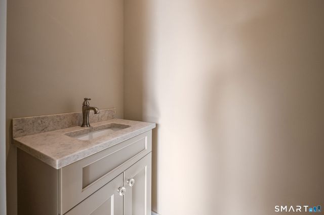 908 Boston Post Road 908, Madison, CT 06443