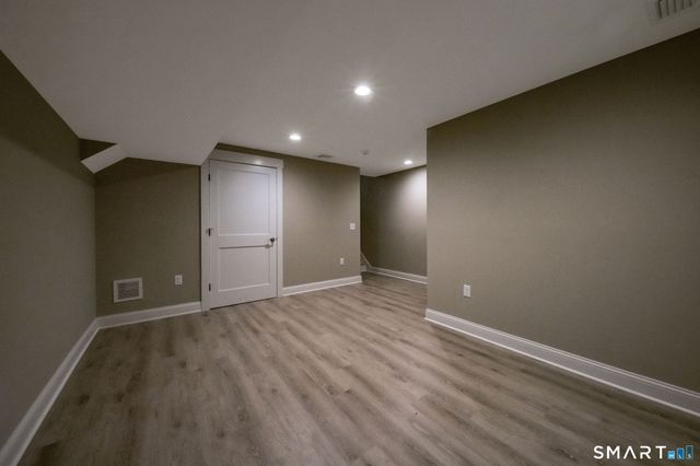 908 Boston Post Road 908, Madison, CT 06443