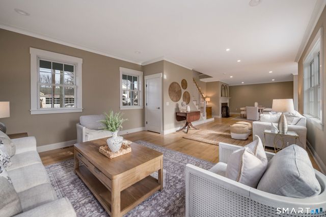 908 Boston Post Road 908, Madison, CT 06443