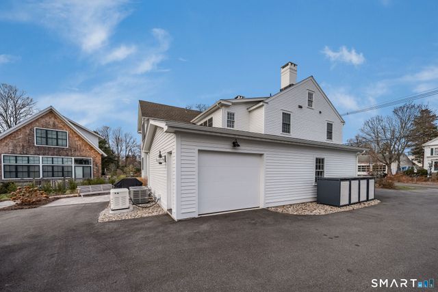 908 Boston Post Road 908, Madison, CT 06443