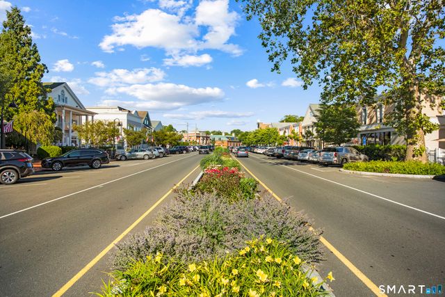 908 Boston Post Road 908, Madison, CT 06443