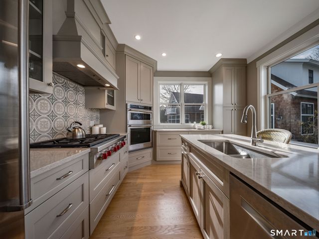 908 Boston Post Road 908, Madison, CT 06443