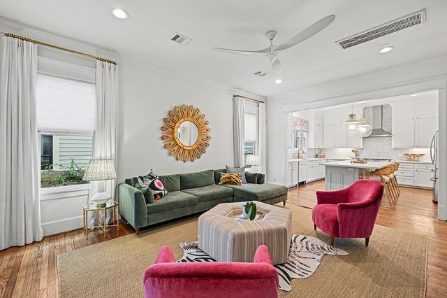 504 W 10th Street, Houston, TX 77008