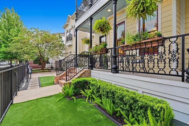 504 W 10th Street, Houston, TX 77008