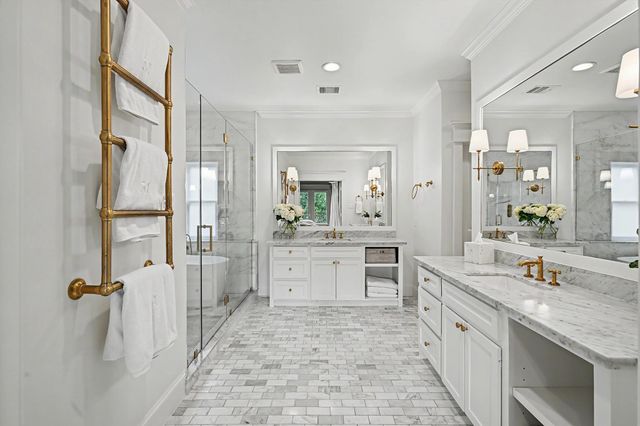 504 W 10th Street, Houston, TX 77008