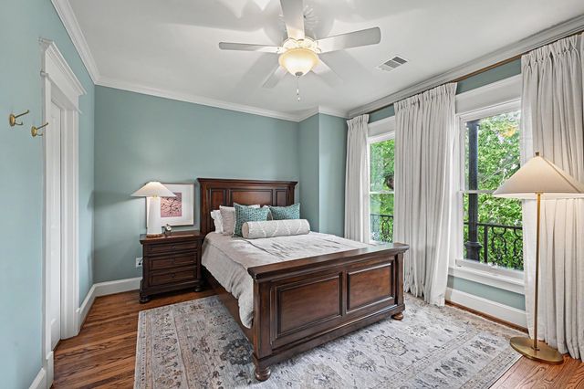 504 W 10th Street, Houston, TX 77008