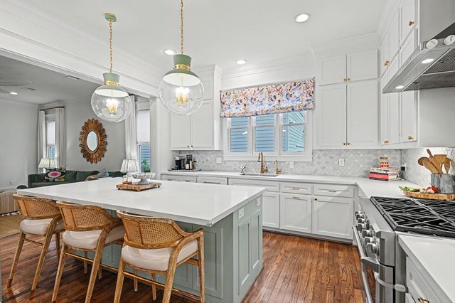 504 W 10th Street, Houston, TX 77008