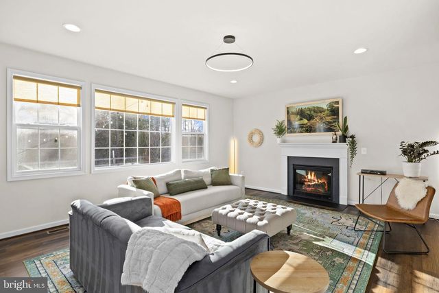 102 LIBERTY HALL DR, Fredericksburg, VA 22406