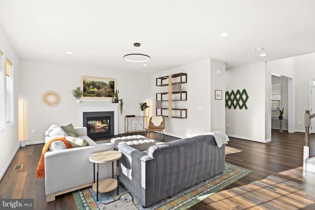 102 LIBERTY HALL DR, Fredericksburg, VA 22406