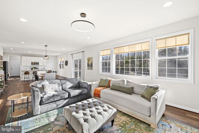 102 LIBERTY HALL DR, Fredericksburg, VA 22406