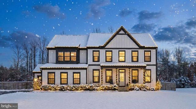 102 LIBERTY HALL DR, Fredericksburg, VA 22406