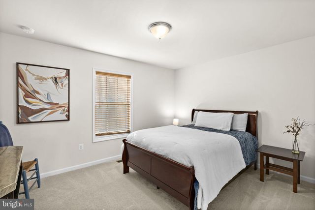 102 LIBERTY HALL DR, Fredericksburg, VA 22406