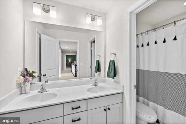 102 LIBERTY HALL DR, Fredericksburg, VA 22406