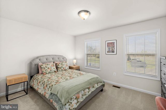 102 LIBERTY HALL DR, Fredericksburg, VA 22406