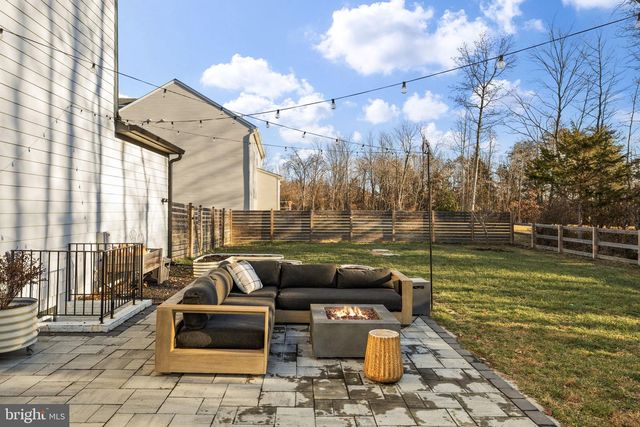 102 LIBERTY HALL DR, Fredericksburg, VA 22406