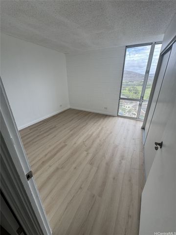 5210 Likini Street 1106, Honolulu, HI 96818