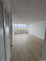 5210 Likini Street 1106, Honolulu, HI 96818