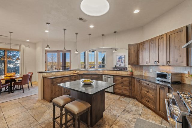 1 Camino Barranca, Santa Fe, NM 87507