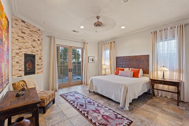 1 Camino Barranca, Santa Fe, NM 87507