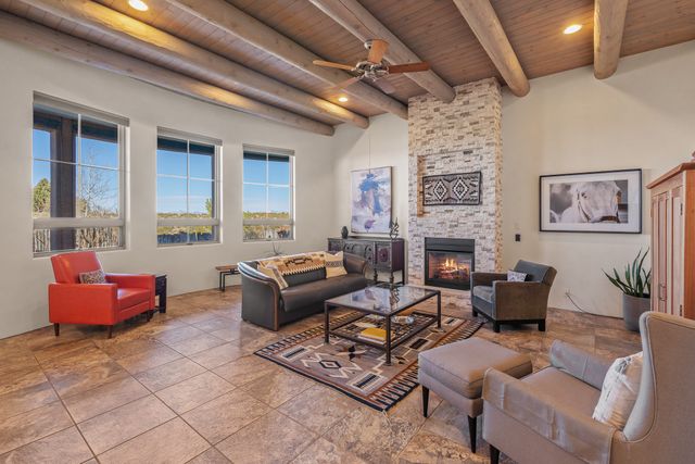 1 Camino Barranca, Santa Fe, NM 87507