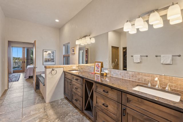 1 Camino Barranca, Santa Fe, NM 87507