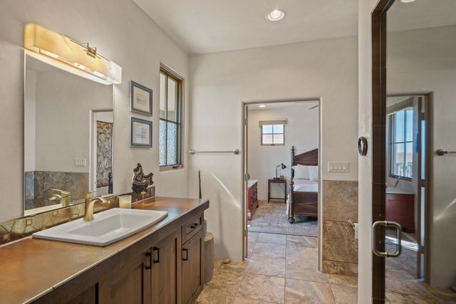 1 Camino Barranca, Santa Fe, NM 87507