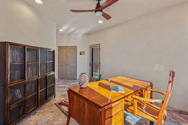 1 Camino Barranca, Santa Fe, NM 87507