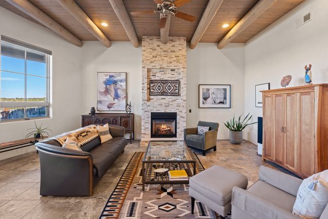 1 Camino Barranca, Santa Fe, NM 87507