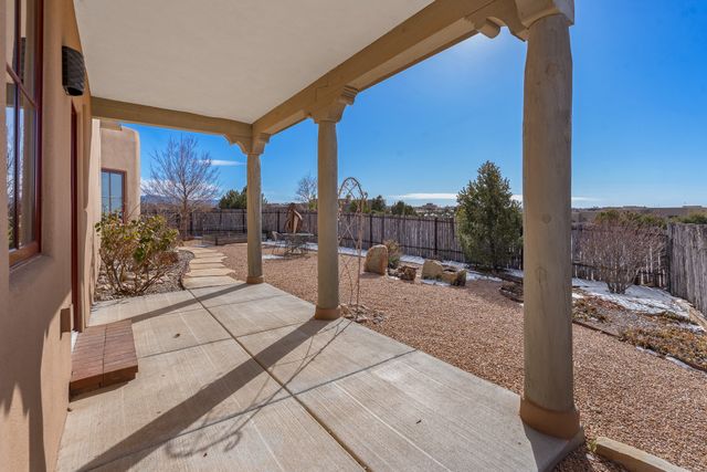 1 Camino Barranca, Santa Fe, NM 87507