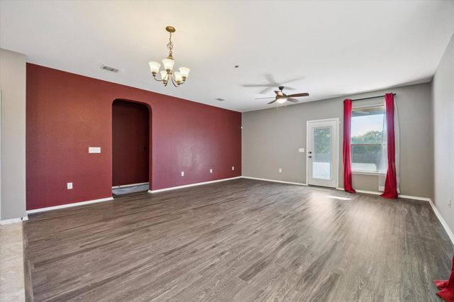 907 Thrasher Glade DR, Pflugerville, TX 78660